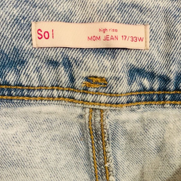 Sol High Waisted W/Belt straight leg light blue Mom jean. - Picture 3 of 4